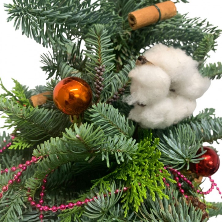 Decorated Christmas Centerpiece (Real Fresh Fir)