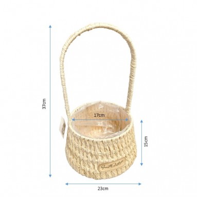 Woven basket with lining  (268)