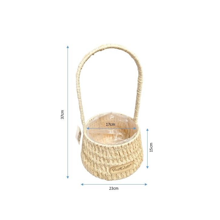 Woven basket with lining  (268)